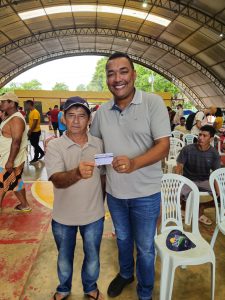 Imagem da notícia - Pescadores artesanais de Urucará recebem R$ 1,1 milhão em crédito rural, em ação do Idam e Afeam