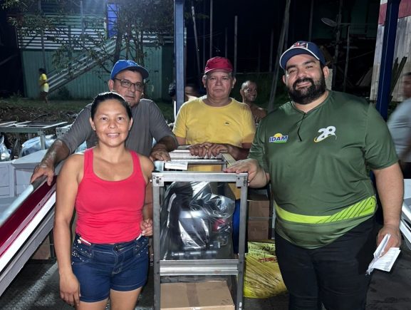 Pescadores de Anori recebem R$ 350 mil em crédito rural viabilizado pelo Idam
