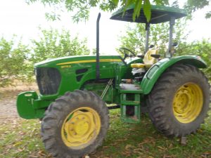 Imagem da notícia - Agricultor é beneficiado com máquina e implemento agrícola