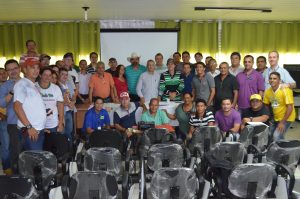 Imagem da notícia - Oficinas de nivelamento técnico continuam no interior do Estado para atender as famílias prejudicadas pela cheia