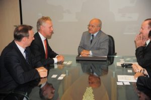 Imagem da notícia - Em encontro com embaixador holandês, governador José Melo apresenta projeto de investimentos em piscicultura