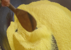 Imagem da notícia - Governo do Estado anuncia R$ 3,8 milhões para abertura de agroindústrias de mandioca e açaí em Nova Olinda do Norte