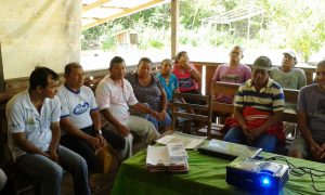 Imagem da notícia - Extensão Rural leva informações sobre o CAR aos agricultores do Lago da Maricota em Itapiranga