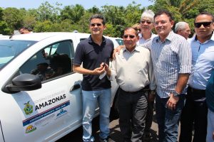 Imagem da notícia - David Almeida entrega veículos para o setor primário e anuncia PAC do Produtor Rural