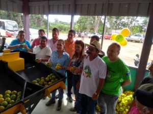 Imagem da notícia - FPS,  Sepror e Idam entregam máquina de beneficiamento e classificação de frutas e um gerador de energia para cooperativa de Presidente Figueiredo