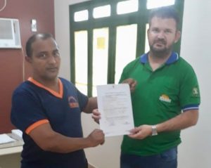 Imagem da notícia - Idam e parceiros entregam documento de licenciamento ambiental a movelaria