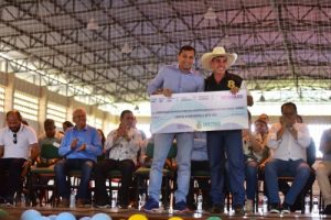 Imagem da notícia - Wilson Lima anuncia investimento de R$ 5 milhões na recuperação de ramais e estradas vicinais