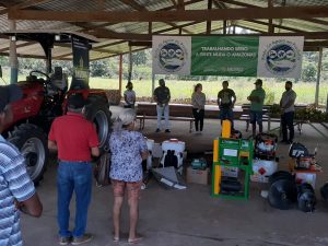Imagem da notícia - Agricultores de Iranduba recebem do Governo do Estado incentivo de R$ 200 mil