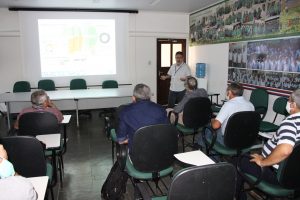 Imagem da notícia - Idam e Embrapa discutem cadeia produtiva da borracha no Amazonas