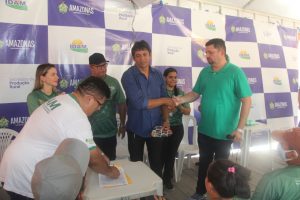 Imagem da notícia - Em Parintins, Idam lança programa ‘Regulariza + Organizações Agro’ que vai beneficiar 10 mil famílias no Amazonas