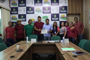 Imagem da notícia - Idam contempla associação de Autazes com regularização e CNPJ