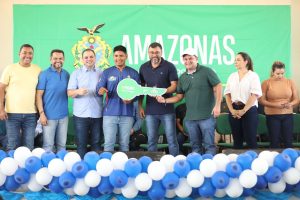 Imagem da notícia - Governo do Amazonas beneficia produtores rurais com R$ 355,9 mil em crédito e mais de 400 documentos