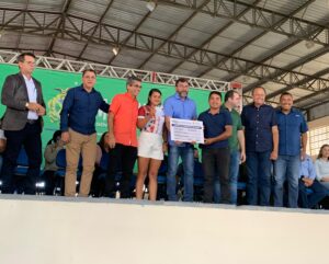 Imagem da notícia - Governo do Amazonas garante R$ 794,6 mil em crédito ao setor primário