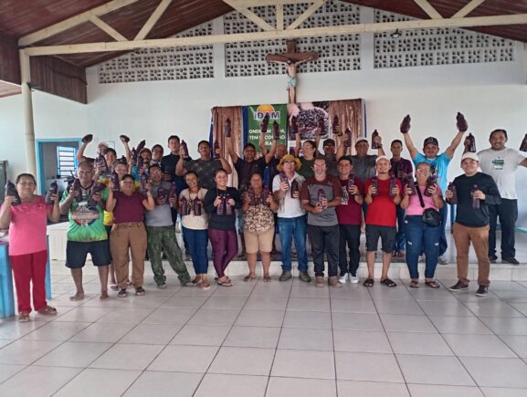 Em Nova Olinda do Norte, Idam capacita 30 trabalhadores rurais com o curso de Boas Prátic…