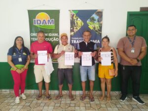 Em Envira, Idam atende 60 pescadores artesanais com a emissão de CAFs