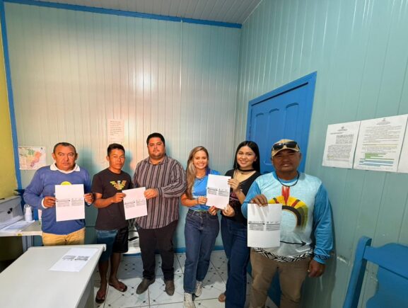 Em Lábrea, Idam atua na emissão e entrega de documentos a mais de 40 agricultores indígen…